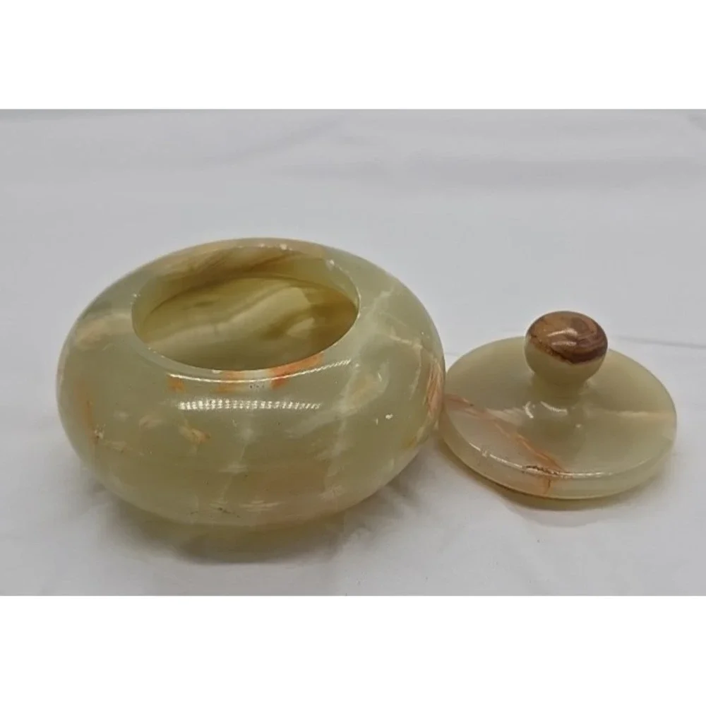 Vintage Hand Carved Green Onyx Stone Round Lidded Trinket Box Jewelry Box Home